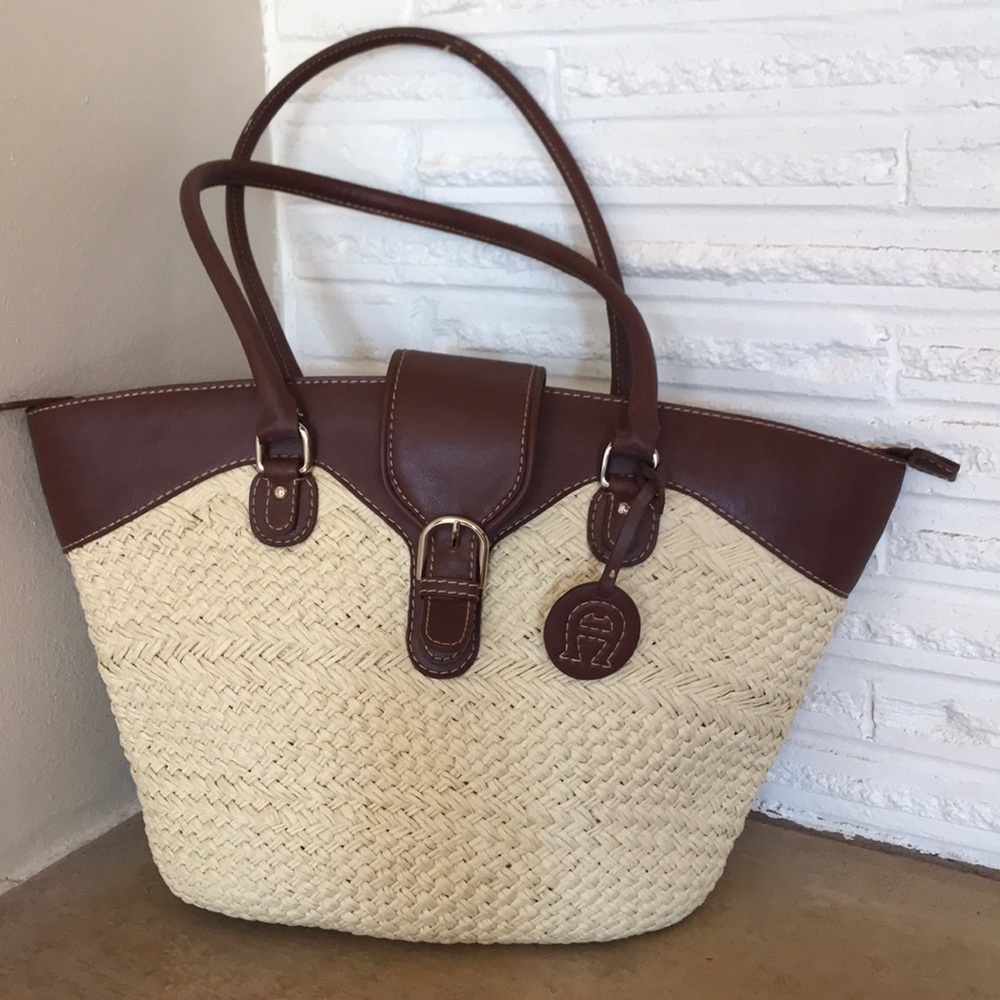 Beautiful Etienne Aigner summer bag!